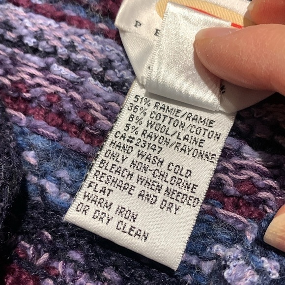 Talbots women’s hand knit cardigan. Size medium/petite - Picture 4 of 6